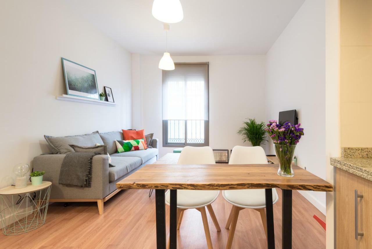 Homely Malaga Plaza Montano المظهر الخارجي الصورة